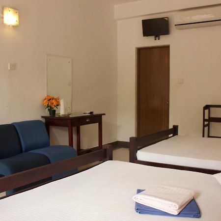 Hotel Senora กตรคาม ภายนอก รูปภาพ