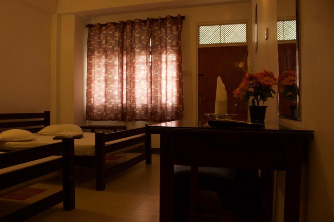 Hotel Senora กตรคาม ภายนอก รูปภาพ