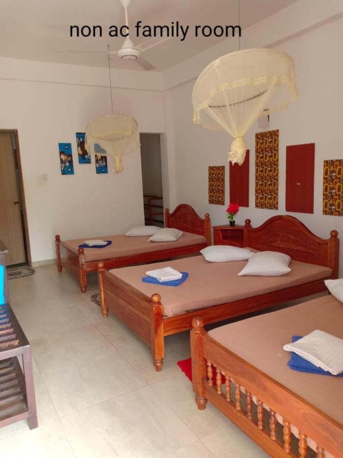 Hotel Senora กตรคาม ภายนอก รูปภาพ