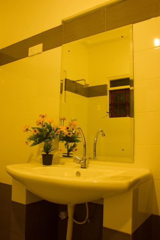 Hotel Senora กตรคาม ภายนอก รูปภาพ