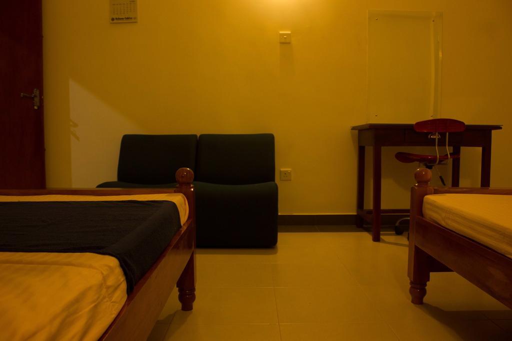 Hotel Senora กตรคาม ภายนอก รูปภาพ