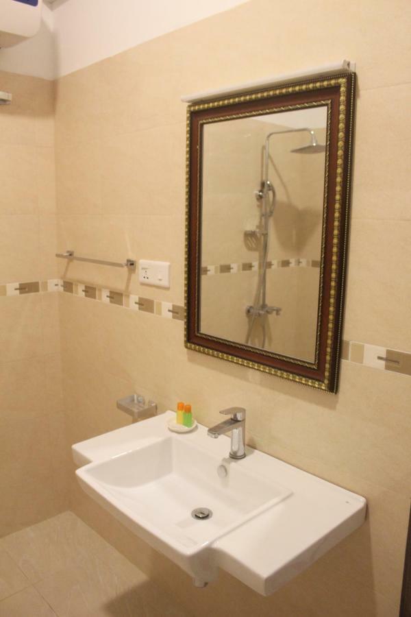 Hotel Senora กตรคาม ภายนอก รูปภาพ