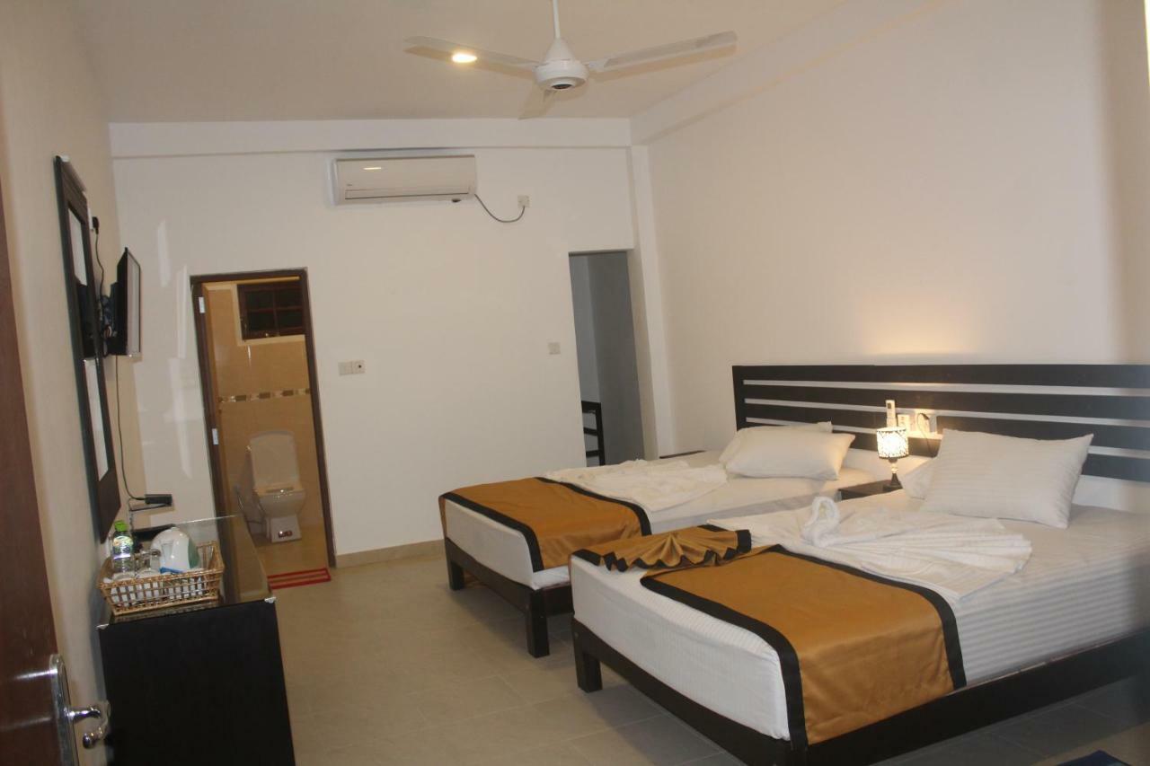 Hotel Senora กตรคาม ภายนอก รูปภาพ