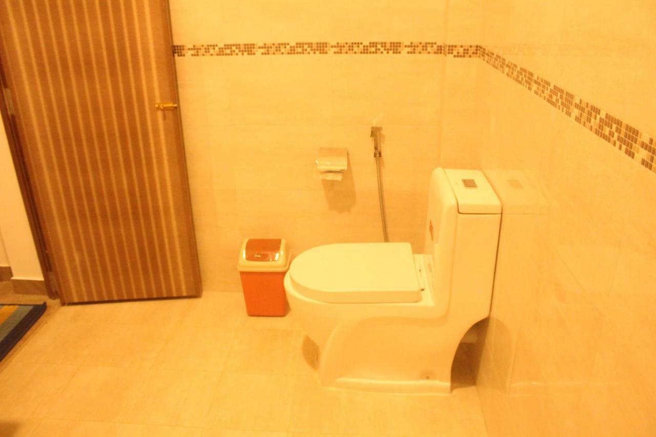 Hotel Senora กตรคาม ภายนอก รูปภาพ