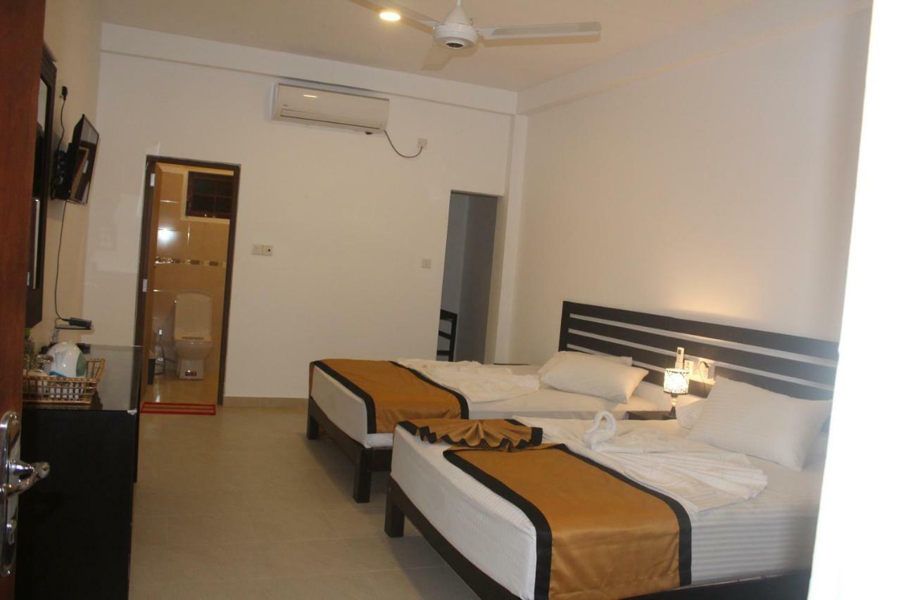 Hotel Senora กตรคาม ภายนอก รูปภาพ