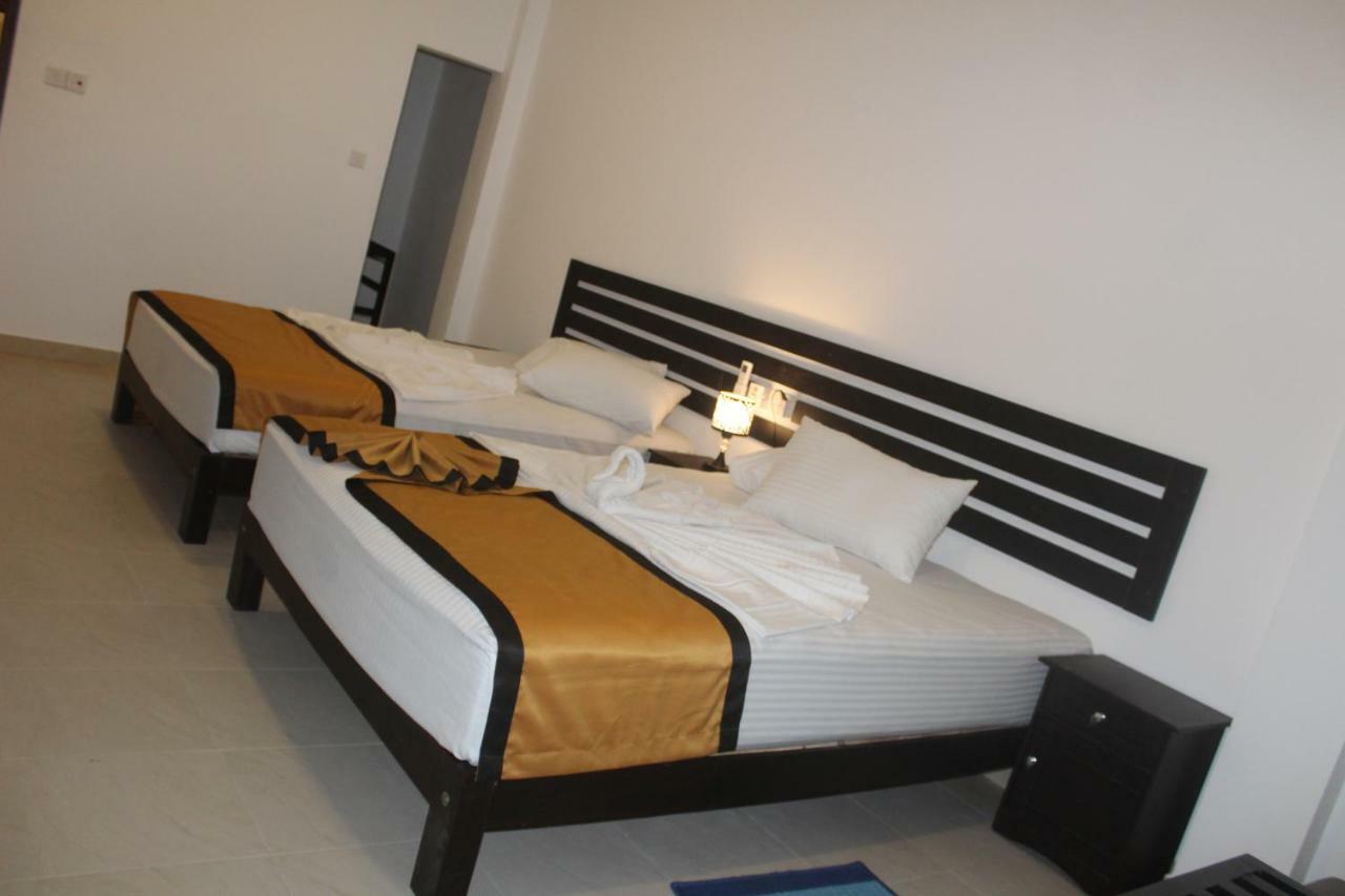 Hotel Senora กตรคาม ภายนอก รูปภาพ