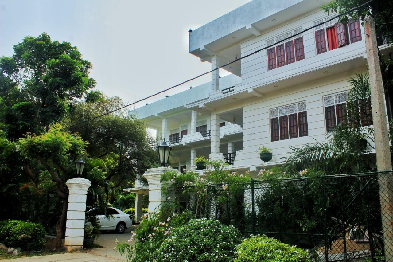 Hotel Senora กตรคาม ภายนอก รูปภาพ